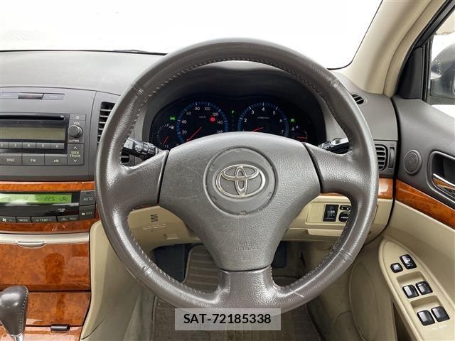 Toyota PREMIO 2005 8837854-15