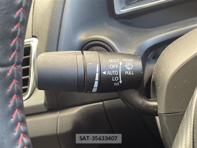 Mazda AXELA 2016 8678434-5