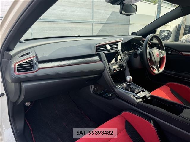 Honda CIVIC 2018 8677484-5