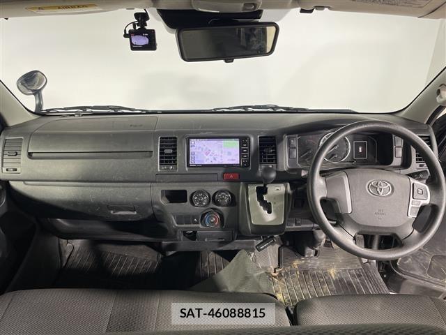 Toyota HIACE VAN 2022 8677247-15