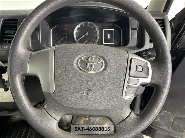 Toyota HIACE VAN 2022 8677247-16