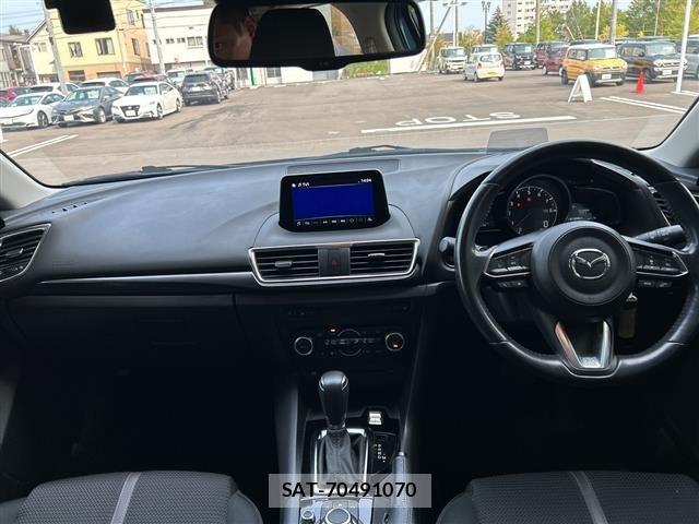 Mazda AXELA 2017 8771860-2