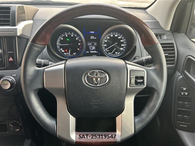 Toyota LAND CRUISER PRADO 2017 8676448-3