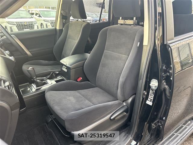 Toyota LAND CRUISER PRADO 2017 8676448-6
