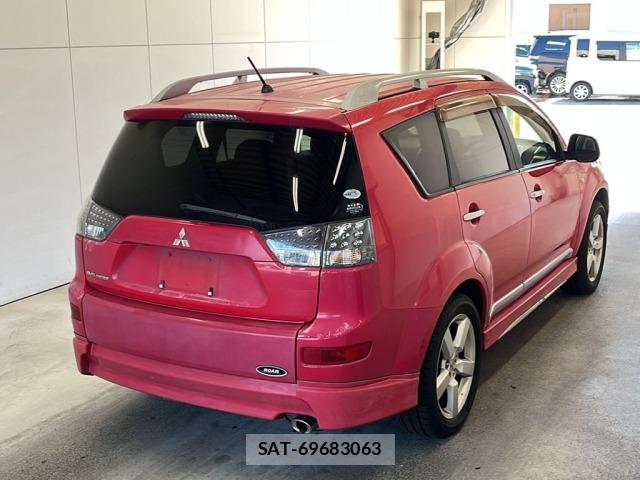 Mitsubishi OUTLANDER 2005 8931780-1