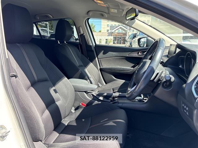 Mazda AXELA 2018 8771869-7