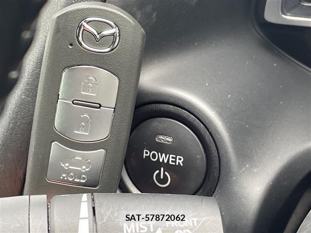 Mazda AXELA 2016 8678435-3