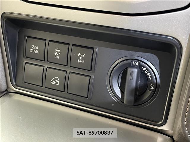 Toyota LAND CRUISER PRADO 2023 8676461-12