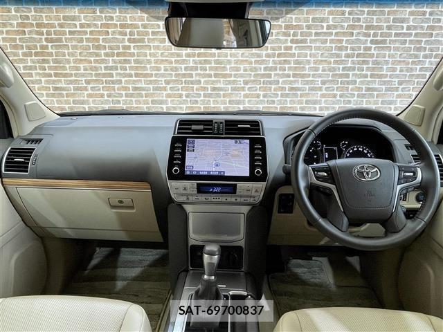 Toyota LAND CRUISER PRADO 2023 8676461-14