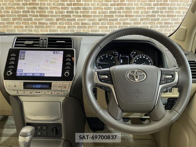 Toyota LAND CRUISER PRADO 2023 8676461-3