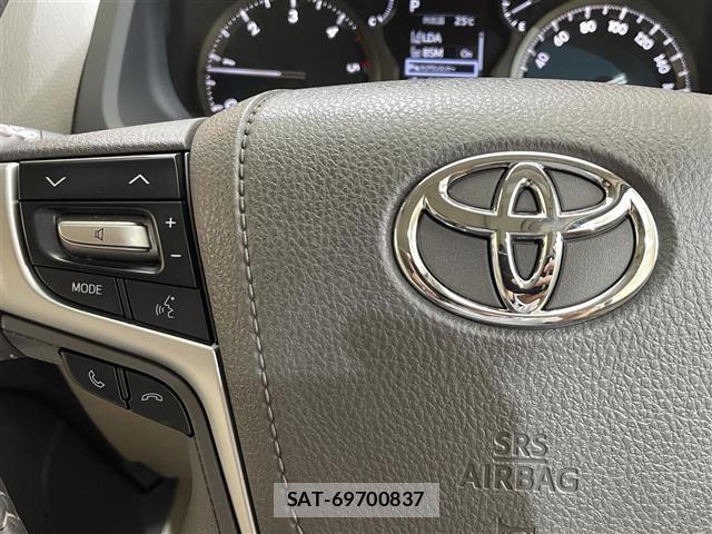 Toyota LAND CRUISER PRADO 2023 8676461-7
