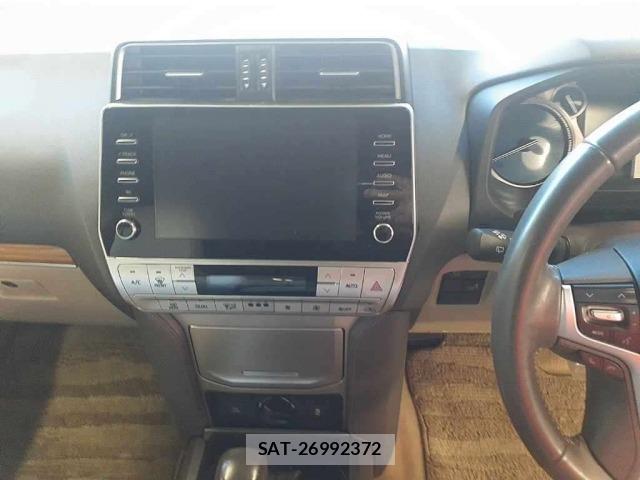 Toyota LAND CRUISER PRADO 2023 8906772-12