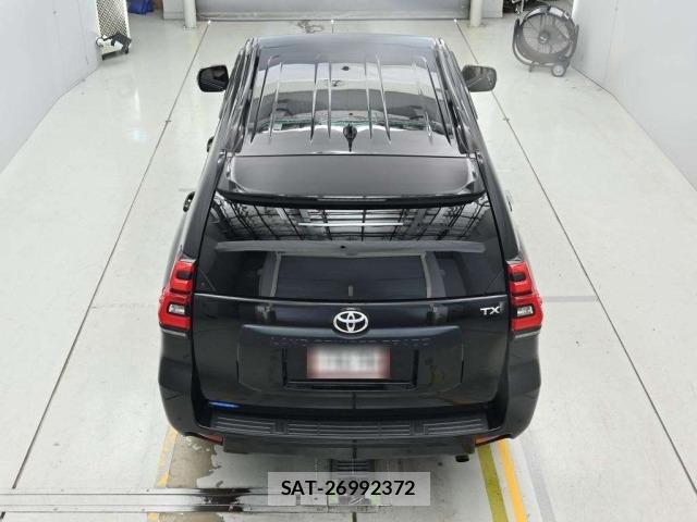 Toyota LAND CRUISER PRADO 2023 8906772-8