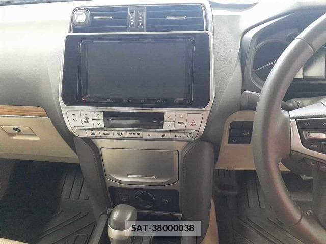 Toyota LAND CRUISER PRADO 2023 8906773-12