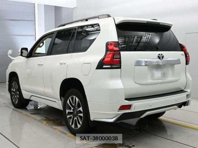 Toyota LAND CRUISER PRADO 2023 8906773-6