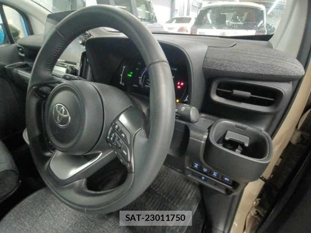 Toyota SIENTA 2023 8902802-9
