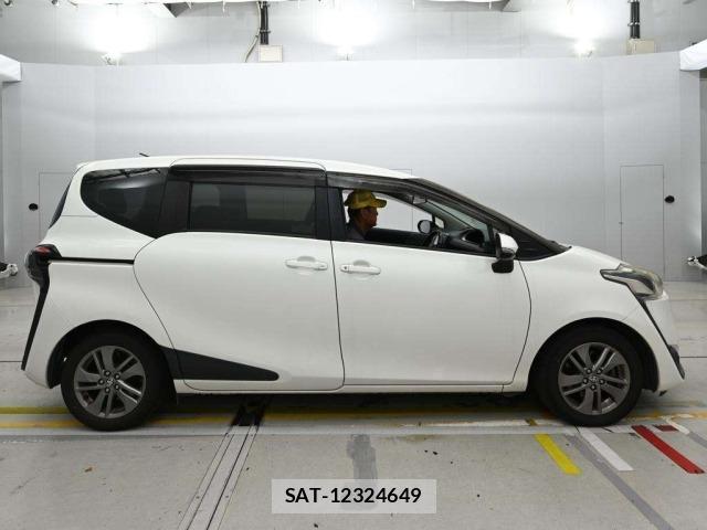Toyota SIENTA 2017 8903077-3