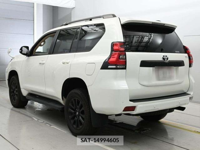 Toyota LAND CRUISER PRADO 2023 8906774-6