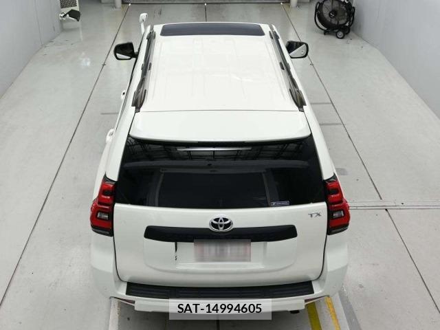 Toyota LAND CRUISER PRADO 2023 8906774-8