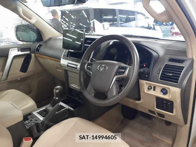 Toyota LAND CRUISER PRADO 2023 8906774-9