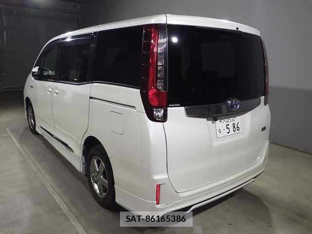 Toyota NOAH 2015 8706429-4
