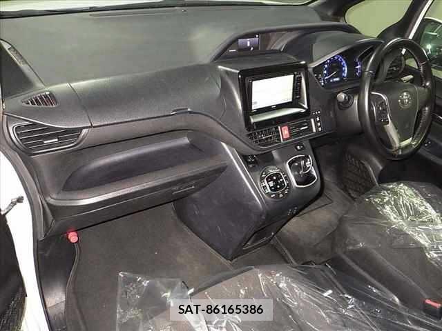 Toyota NOAH 2015 8706429-5