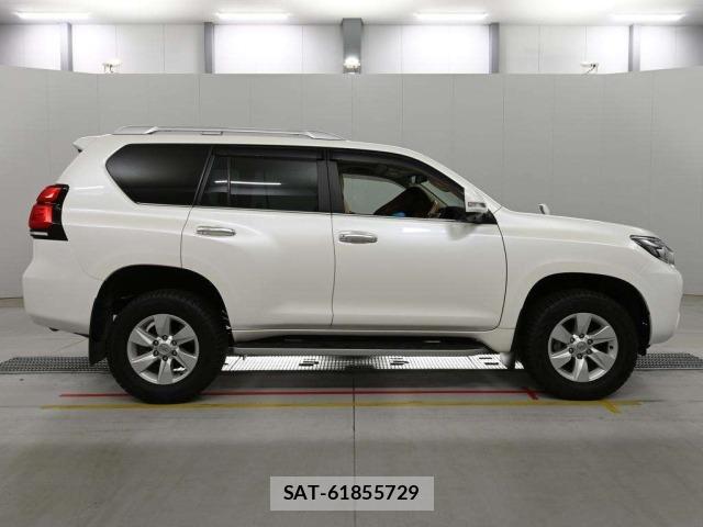 Toyota LAND CRUISER PRADO 2022 8716660-3