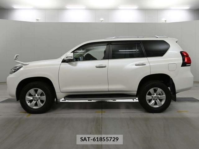 Toyota LAND CRUISER PRADO 2022 8716660-4