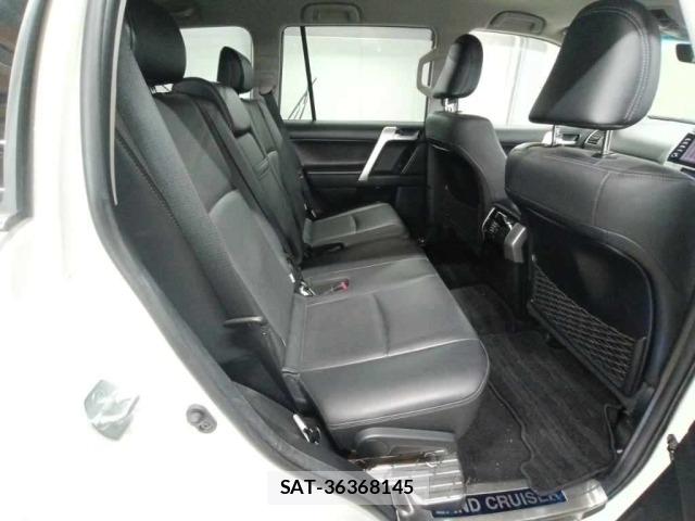 Toyota LAND CRUISER PRADO 2020 8716661-12