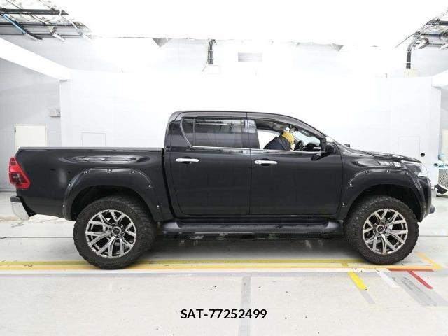 Toyota HILUX 2021 8682801-3