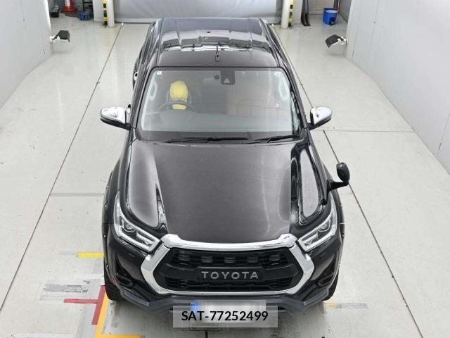 Toyota HILUX 2021 8682801-7