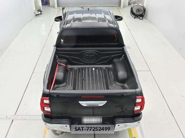 Toyota HILUX 2021 8682801-8