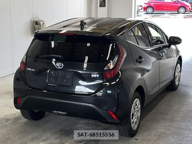 Toyota AQUA 2023 8682961-1