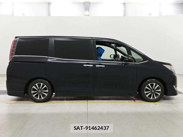 Toyota ESQUIRE 2018 8908388-3