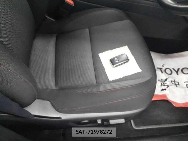 Mazda CX-30 2022 8825611-10