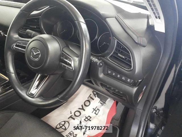 Mazda CX-30 2022 8825611-9