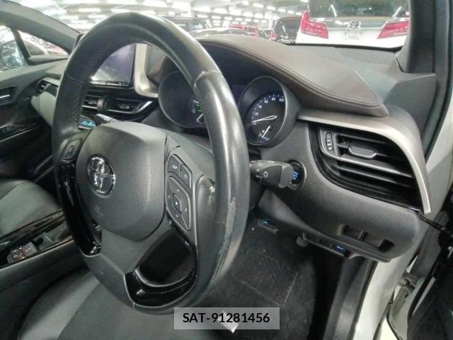 Toyota C-HR 2017 8707825-9
