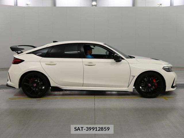 Honda CIVIC 2024 8677516-3