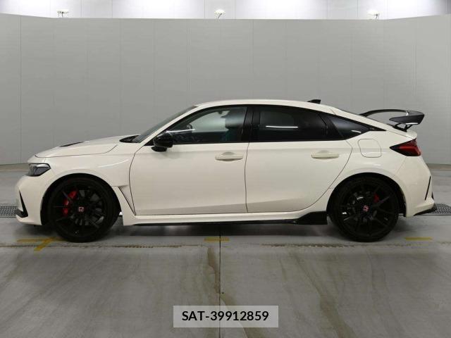 Honda CIVIC 2024 8677516-4
