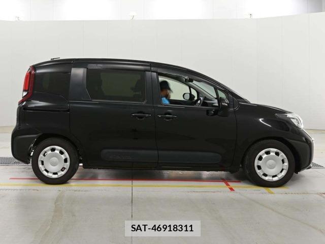 Toyota SIENTA 2023 8715035-3