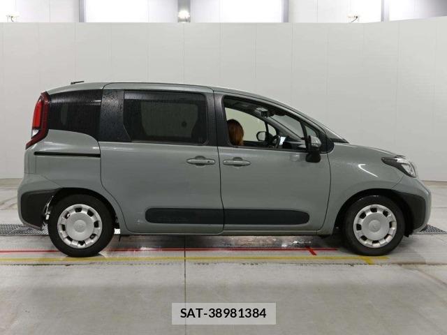 Toyota SIENTA 2023 8902834-3