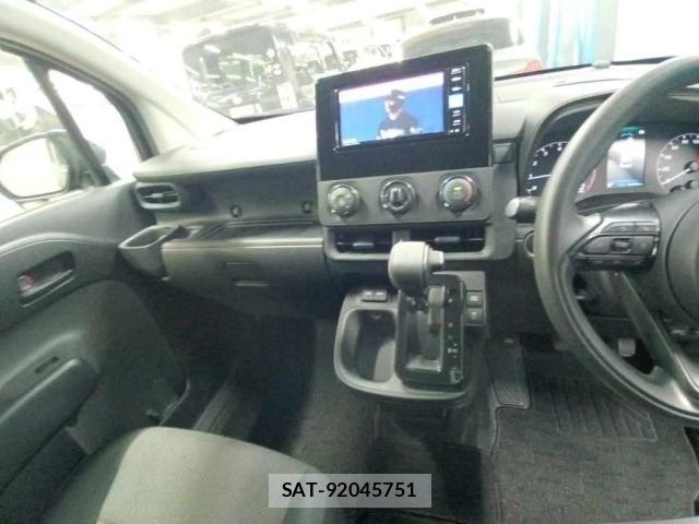 Toyota SIENTA 2023 8672451-11
