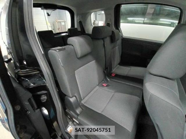 Toyota SIENTA 2023 8672451-12