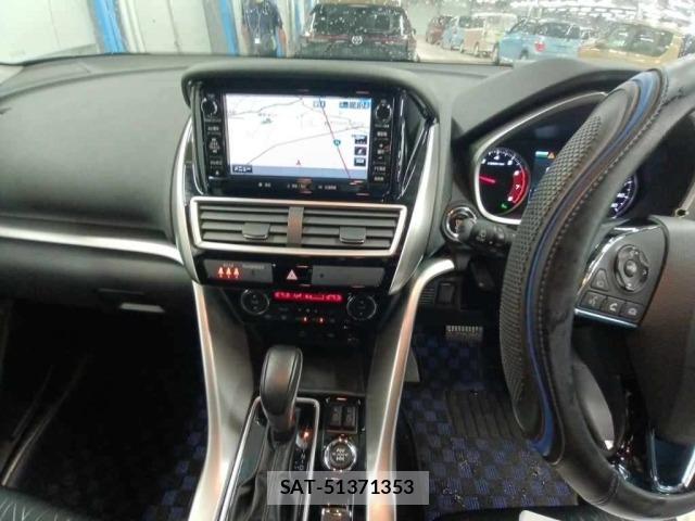 Mitsubishi ECLIPSE CROSS 2018 8926131-11