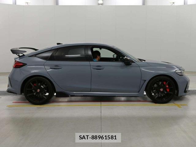 Honda CIVIC 2024 8677533-3