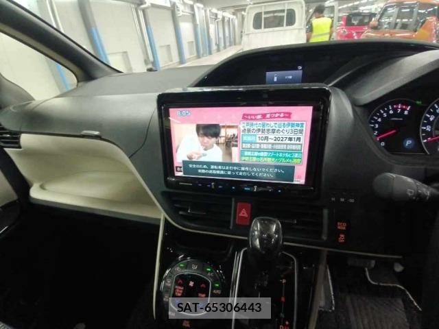 Toyota NOAH 2021 8683157-11
