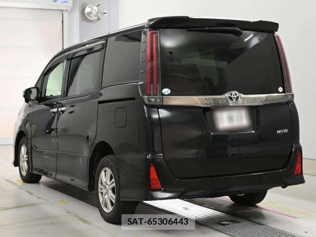 Toyota NOAH 2021 8683157-6