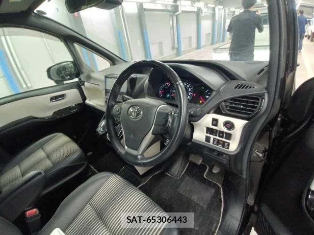 Toyota NOAH 2021 8683157-9