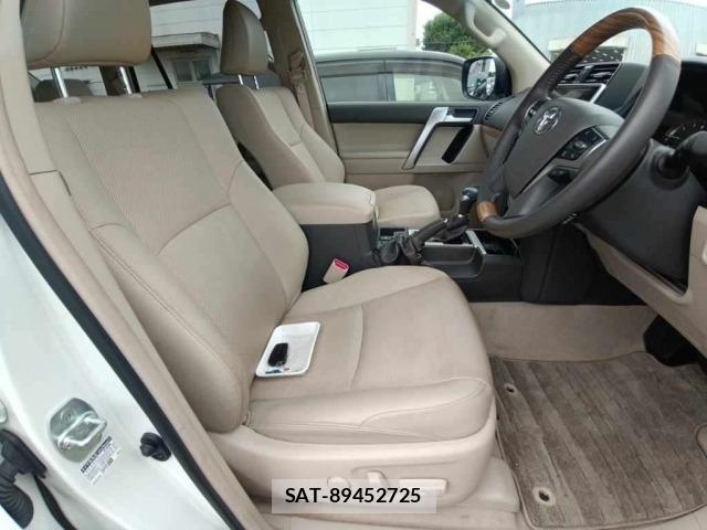 Toyota LAND CRUISER PRADO 2023 8774173-10