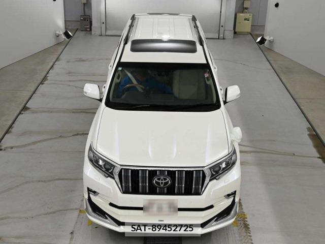 Toyota LAND CRUISER PRADO 2023 8774173-7